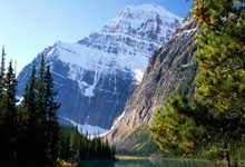 周幽王烽火戏诸侯只为博褒姒一笑